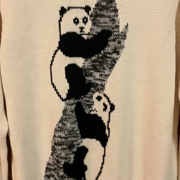 Country Suburbans Sweater - Picture 2 of 4